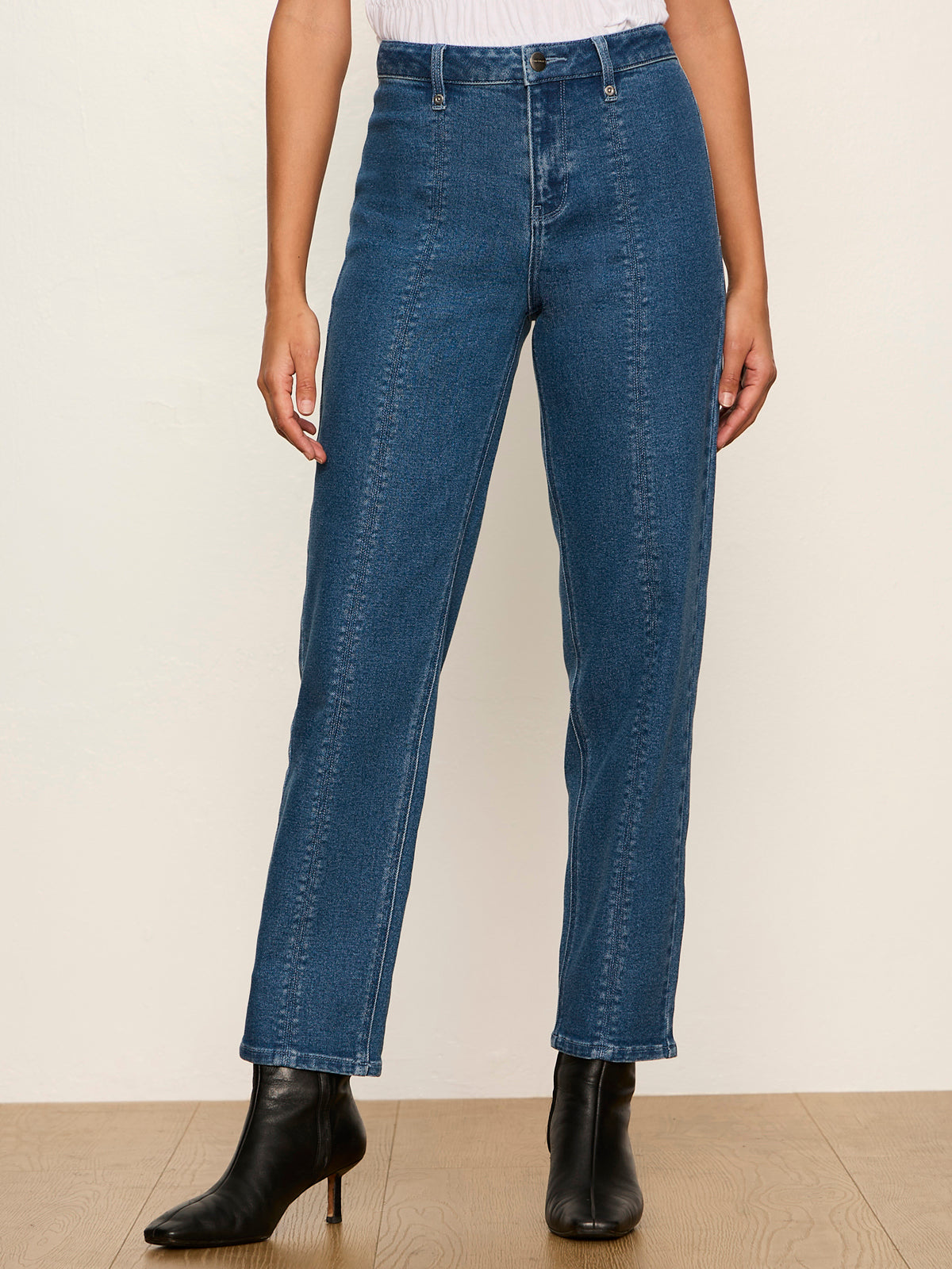 Nixie Slim Straight Ankle Jean Medium