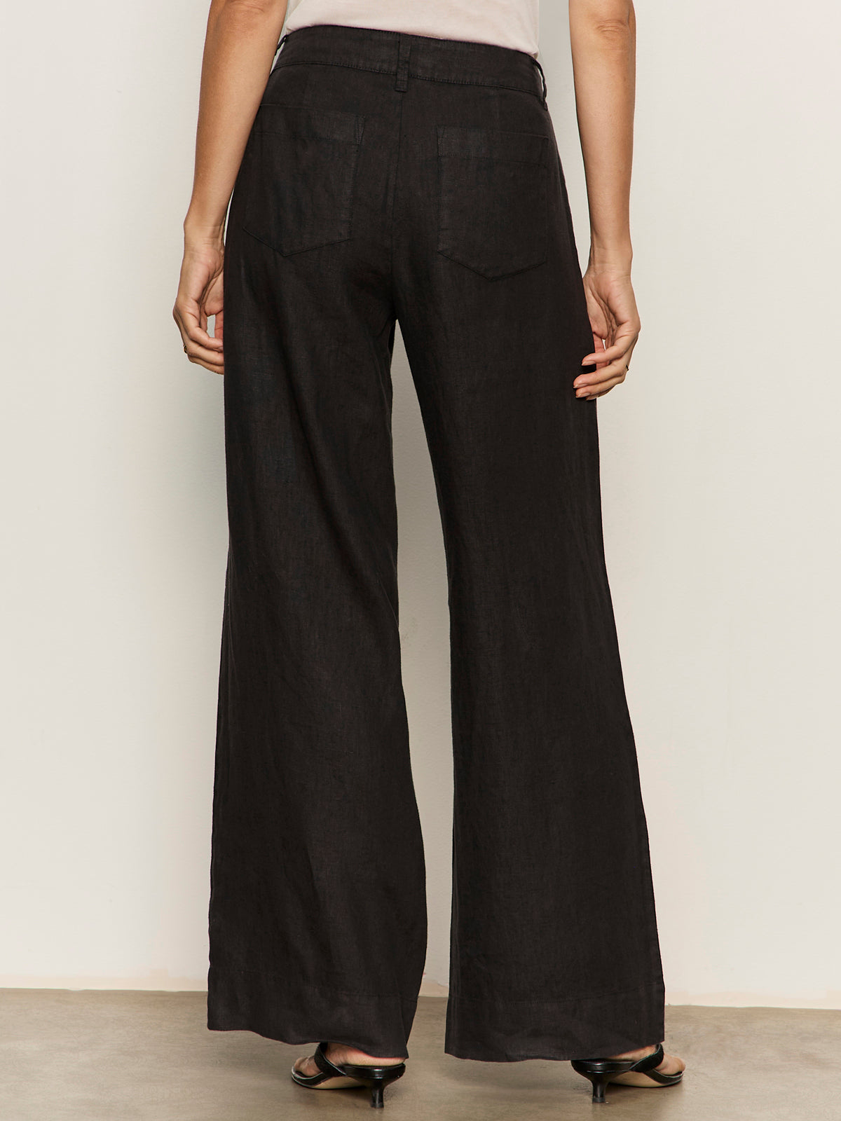 The Linen Marine Wide Leg Semi-High Rise Pant Black - Image 2
