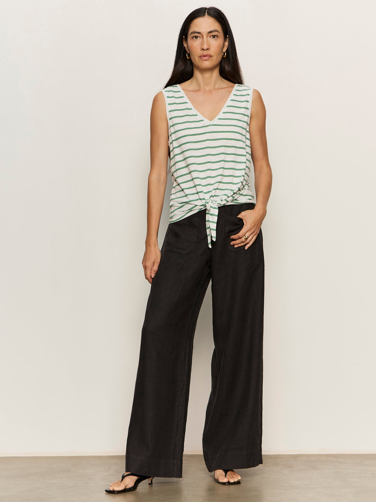 The Linen Marine Wide Leg Semi-High Rise Pant Black - Image 4