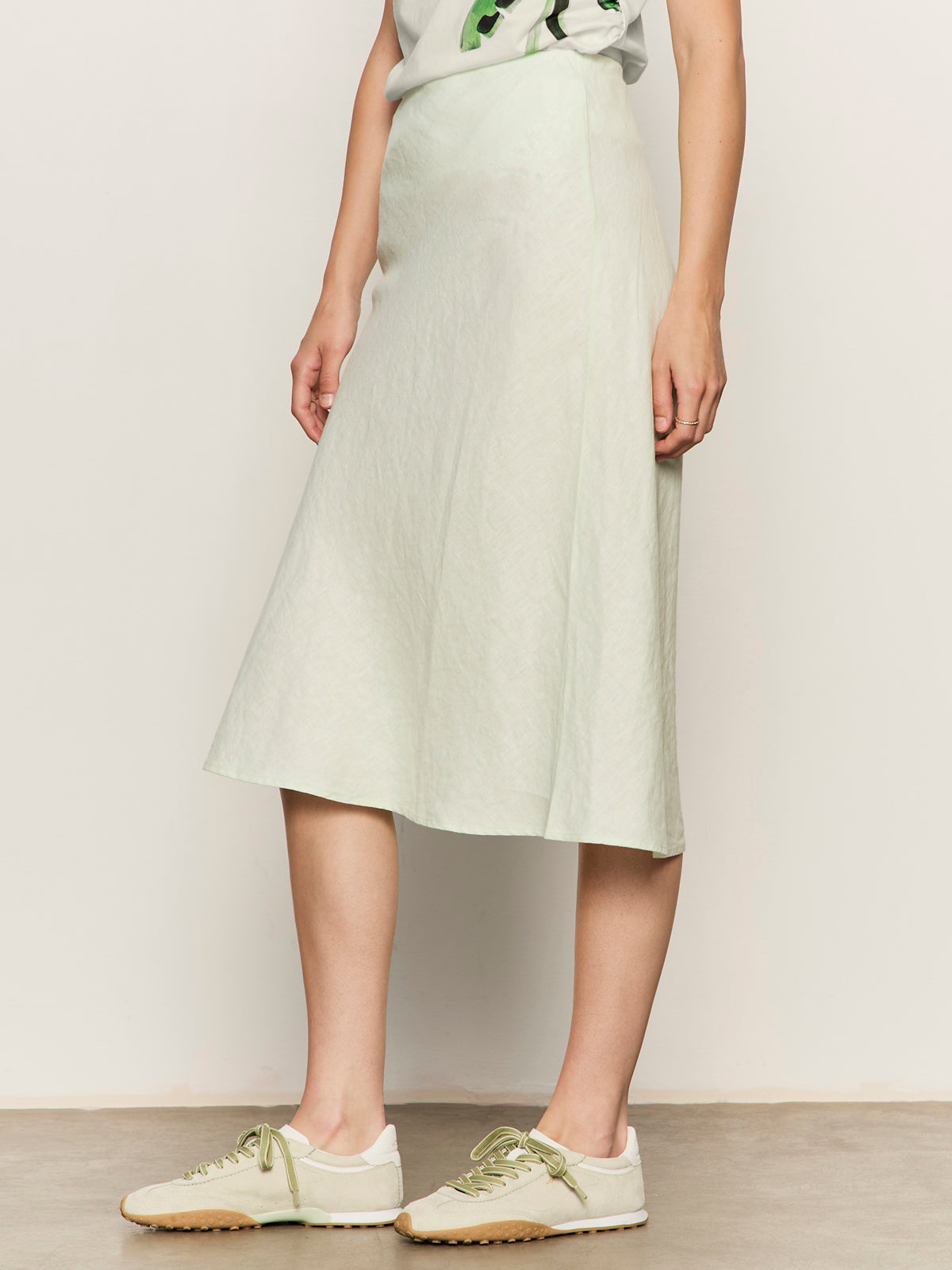 Everyday Linen Slip Skirt Green Mist - Image 3