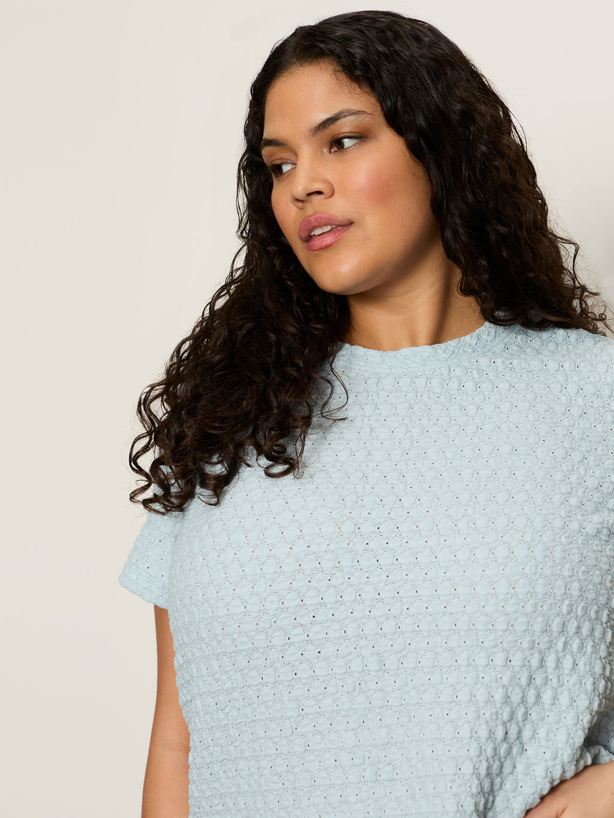 Pucker Up Perfect Tee Blue Aura Extended Sizing - Image 4
