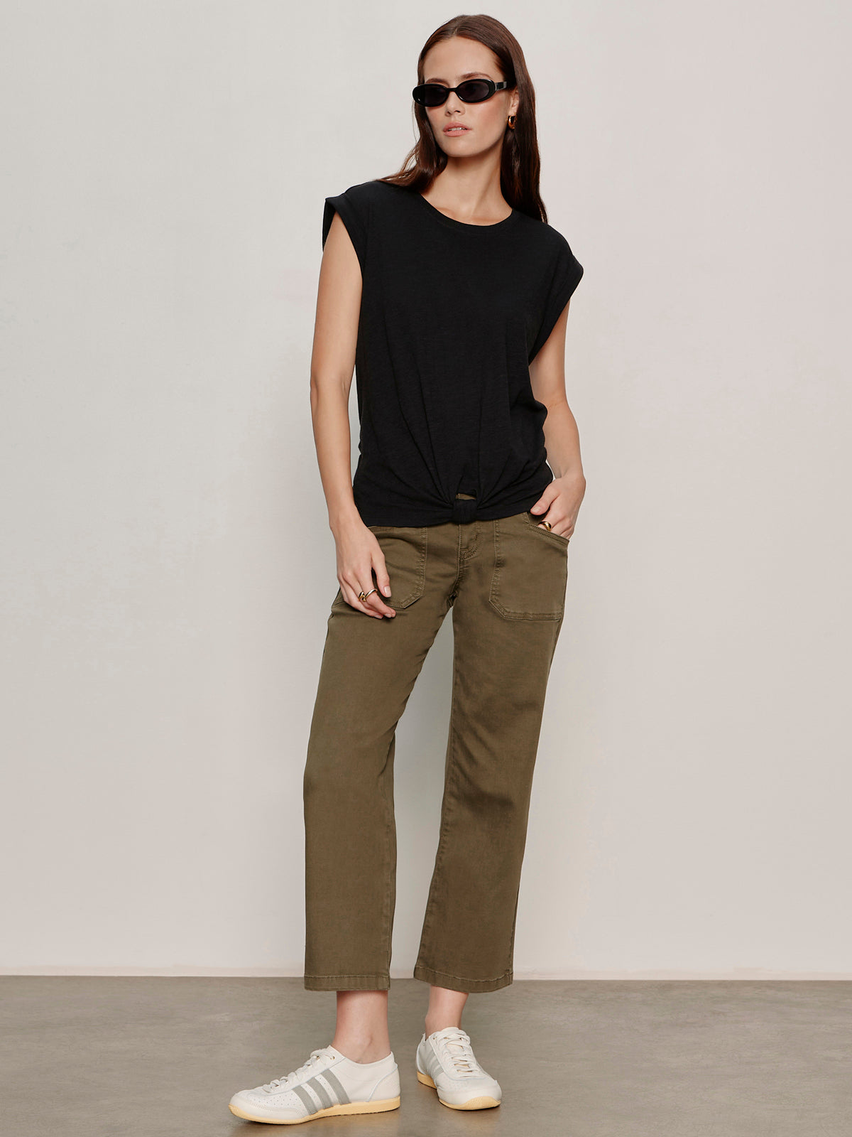Knotted Muscle Tee Black - Image 5