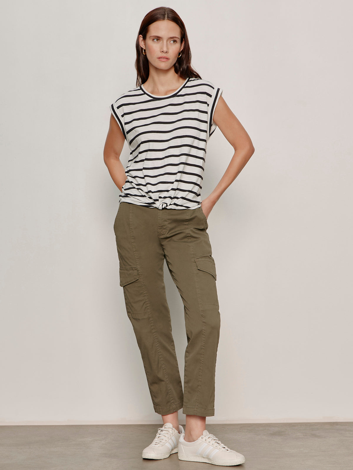 Knotted Muscle Tee Chalk/Black Stripe - Image 5