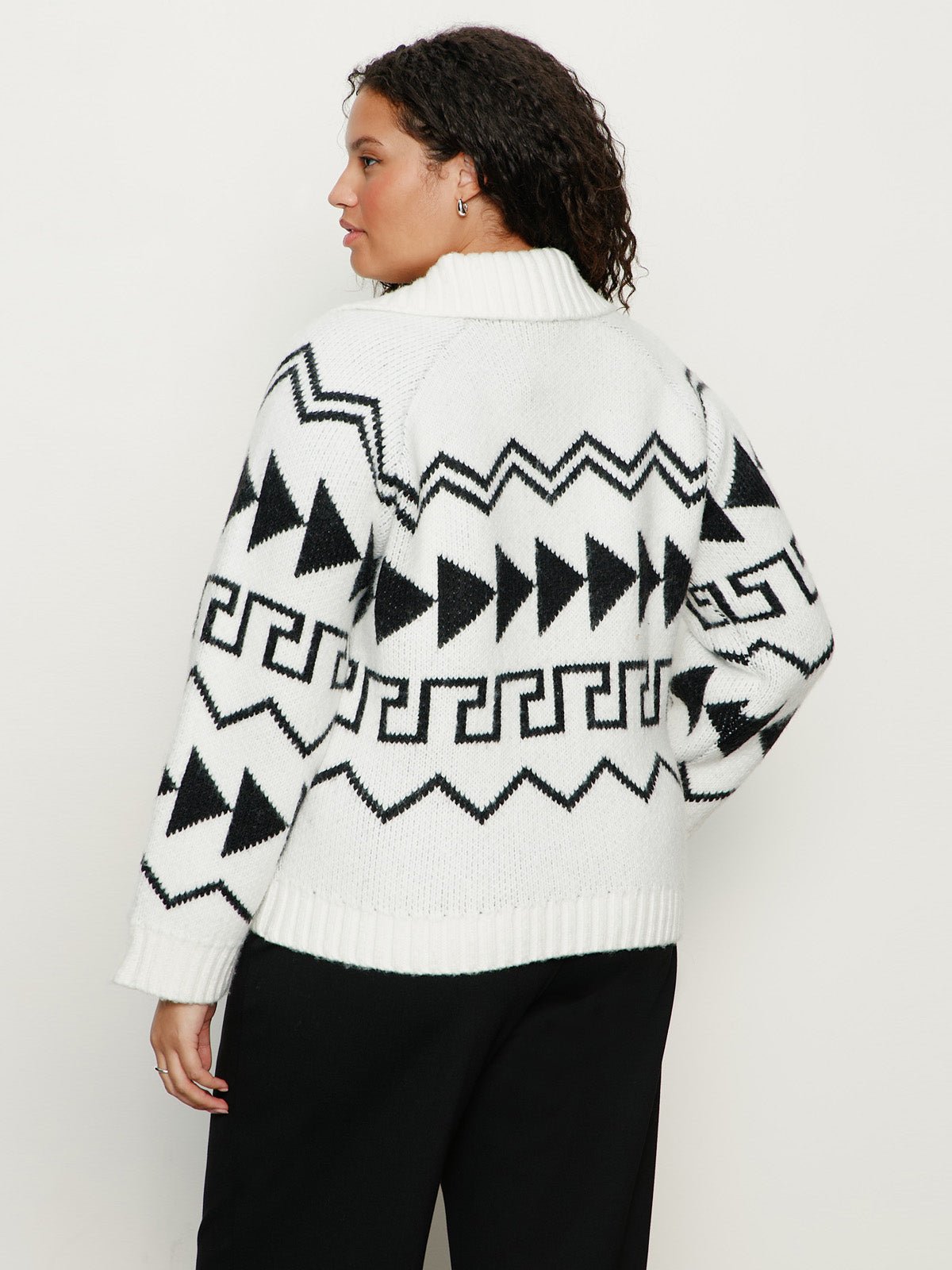 Below Zero Fairisle Popover Chalk And Black Fairisle Extended Sizing - Image 4