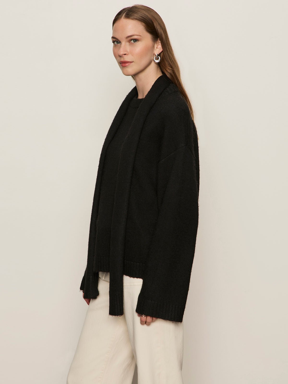 Go-To Sweater Black - Image 4
