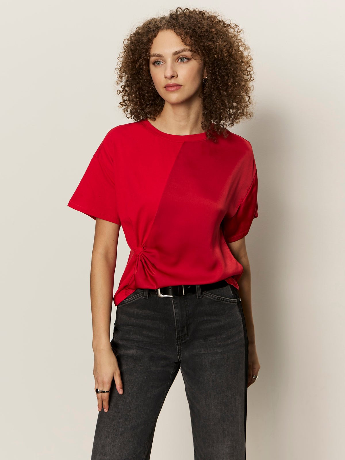 Satin Mix Tee Cherry Lacquer - Image 4