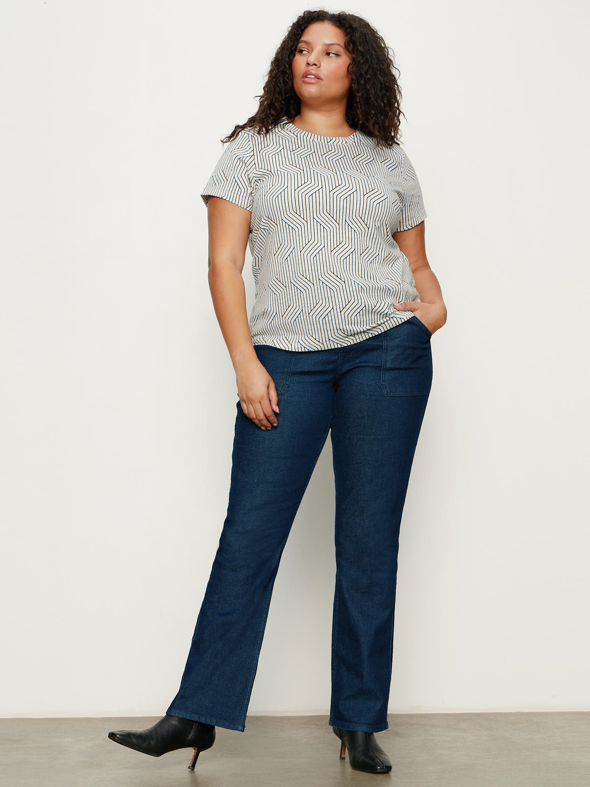 The Perfect Tee Arctic Wave Extended Sizing - Image 2